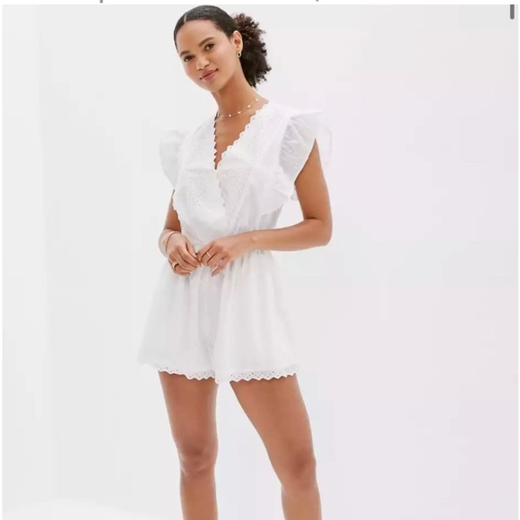 American Eagle romper White laced with open back Size XL NWT - Picture 1 of 13